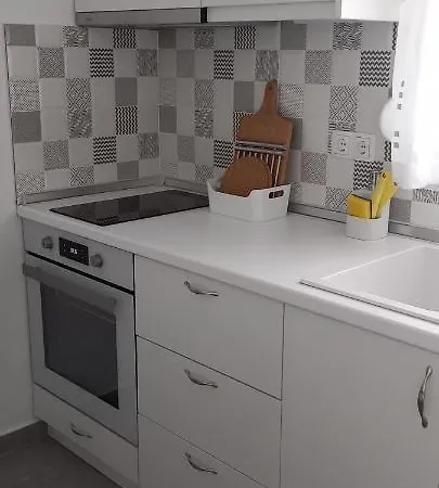 Anna -house Maria Manolaki, 2-βedrm Aparthotel 4*