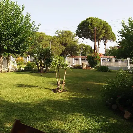 Anna -house Maria Manolaki, 2-βedrm Hotel apartamentowy Vourvourou