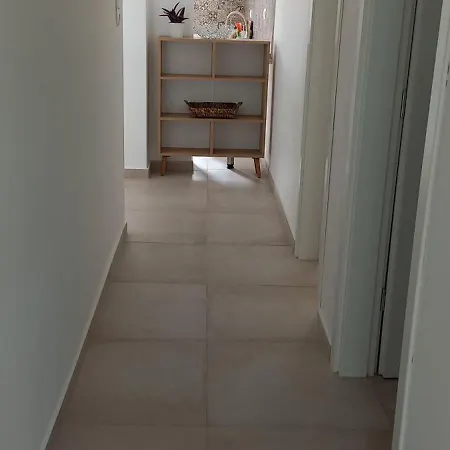 2-bedroom Aparnt Anna Manolaki *
