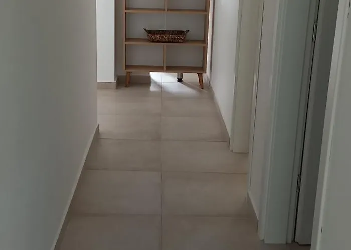Anna -House Maria Manolaki, 2-Βedrm Apartment 4*